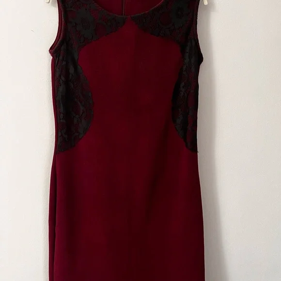 Maroon body con dress best for parties - Picture 1 of 6